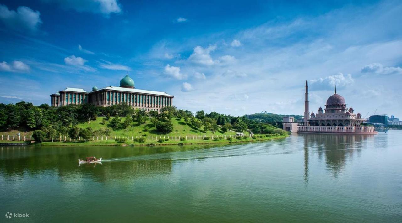 Putrajaya Dwiputra 6 Plus 1 Pax Blissful Fully Air-Con Suite Eksteriør bilde